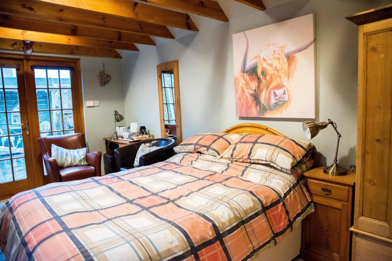 Bed and Breakfast Kirkstyle Hideaway Арброт Экстерьер фото