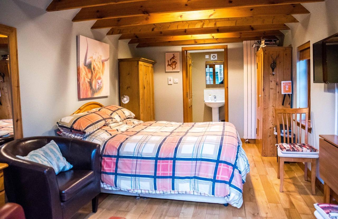 Bed and Breakfast Kirkstyle Hideaway Арброт Экстерьер фото
